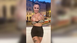 Marika Milani mostra le tette