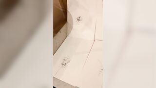 Naike Rivelli Si fa il calco della passerina