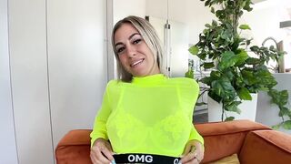 Marika Milani mostra le sue belle tette