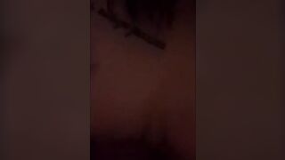 Studentessa mora tettona fa un pompino con ingoio al suo professore