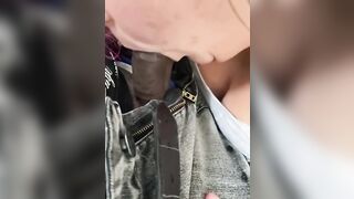 Musica rap e bocchino ad amico nero