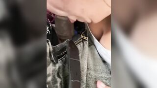 Musica rap e bocchino ad amico nero