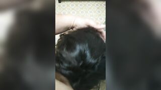 Guarda cornuto che pompino mi fa tua moglie