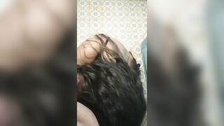 Guarda cornuto che pompino mi fa tua moglie