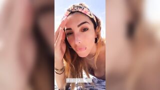 Margherita Zanatta in bikini in spiaggia