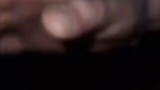 Diciottenne implora di continuare a scoparla