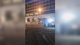 Beccati di notte a scopare in spiaggia