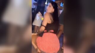 Denise B. Pescara in discoteca ops lato b Pecora Nera