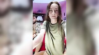 Giovane coppia italiana timida diretta Cam4