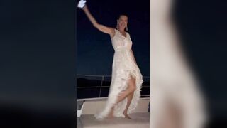 Joanna Golabek in abito bianco molto sexy