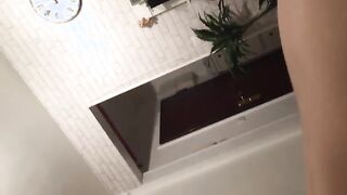 Moglie tettona cavalca il cazzo Filmino casalingo