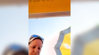 Milf italiana tettona Diretta dalla spiaggia C4