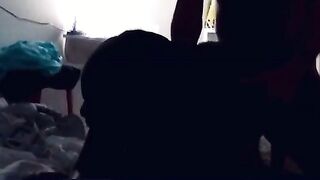 Ragazza nera dopo un pompino si fa inculare