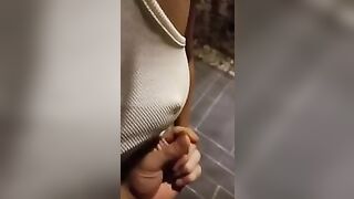 Fidanzata esibizionista scopata nei vicoli di Roma