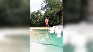 Coppia italiana Filmino Hot girato in piscina