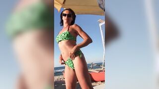 Melissa Falko in bikini