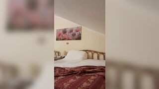 Sveltina in hotel (Dialoghi italiani)