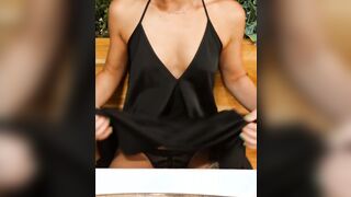 Al ristorante con la fica accaldata