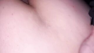 Scopo il culo in macchina alla fidanzata