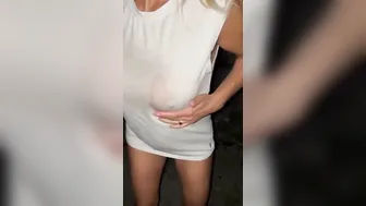 Miss maglietta bagnata moglie tettona