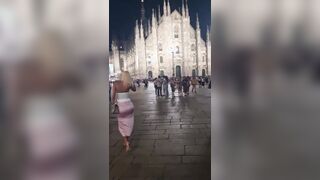 Renatadavila trans passeggiando in Duomo