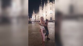 Renatadavila trans passeggiando in Duomo