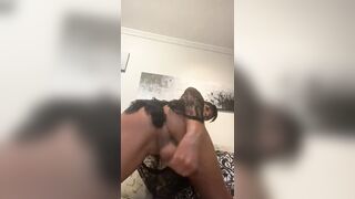 Marcella trans si sega il cazzone