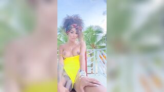 Filmino amatoriale bellissima trans