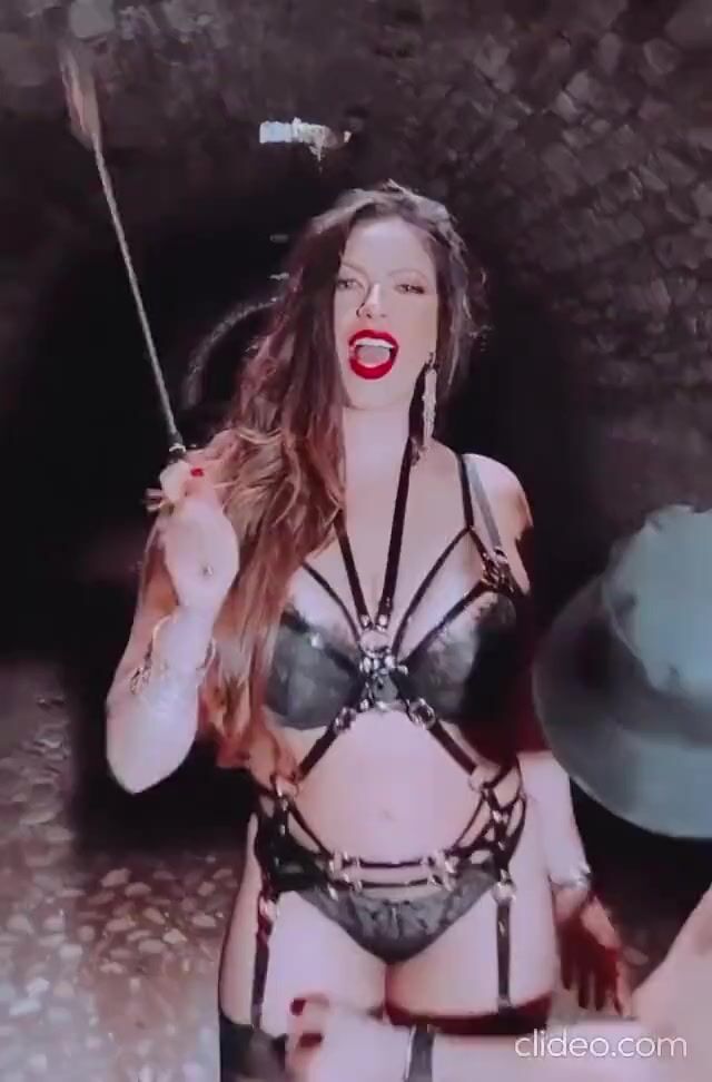 Fabiana Britto Melo in versione Mistress