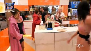 Le prime immagini hot della divina Antonella Fiordelisi al Grande fratello Vip 2022