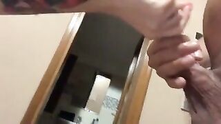 Sbocchino il cazzo duro del mio ragazzo