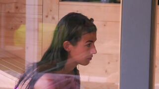 Antonella e Ginevra nella sauna Grande Fratello Vip 2022