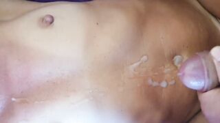 Schizzatina pancia e tette