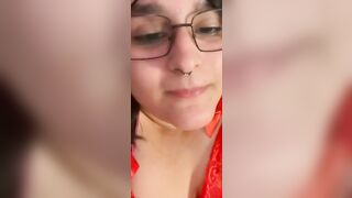 Guarda ho preso il dildo e ora me lo infilo nel culo