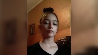 Sono la tua zoccola vorrei mi sborrassi in bocca TEEN ITALIANA