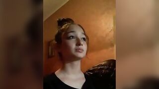 Sono la tua zoccola vorrei mi sborrassi in bocca TEEN ITALIANA