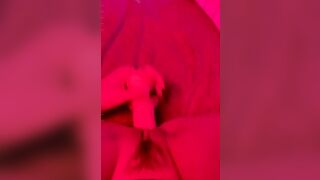 Teen italiana si masturba col vibratore Of