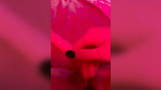 Teen italiana si masturba col vibratore Of