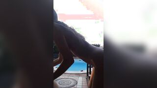 Coppia diciottenne esibizionista in piscina C4