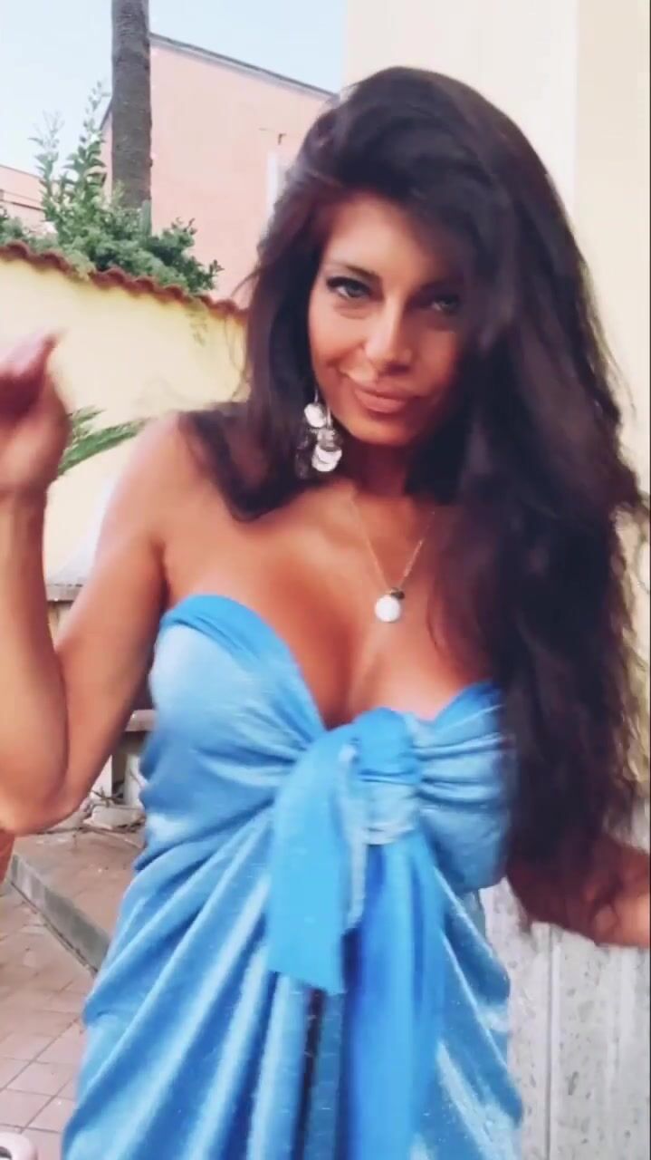 La MILF italiana Paola Mercurio