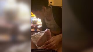 SI FA I CAZZI SUOI MA SI METTE LA CAPPELLA IN BOCCA