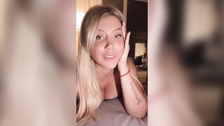 Wanda Nara mostra il suo bel culetto