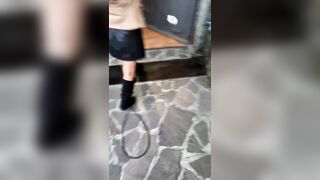 MILF esibizionista fa la troia in casa