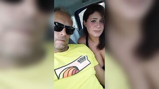 CAR SEX ITALIANO - NESSUNO VUOLE VEDERE CHE MI SCHIZZA IN BOCCA