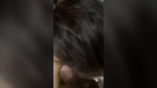 CHE ME STAI A DA GLI SCHIAFFI - Pompino e scopata in bagno fidanzata diciottenne