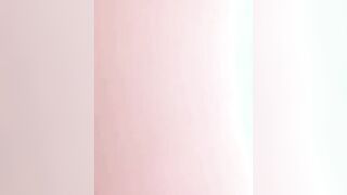 BRAVA FAI VEDERE IL CULO PIENO