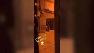 Coppia beccata a scopere in centro a Cagliari