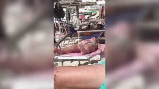 Si sditalina in spiaggia SPETTACOLO VA COME E' FELICE