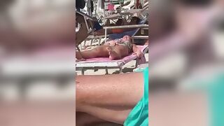 Si sditalina in spiaggia SPETTACOLO VA COME E' FELICE