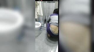 Riprendendo di nascosto il suo culo